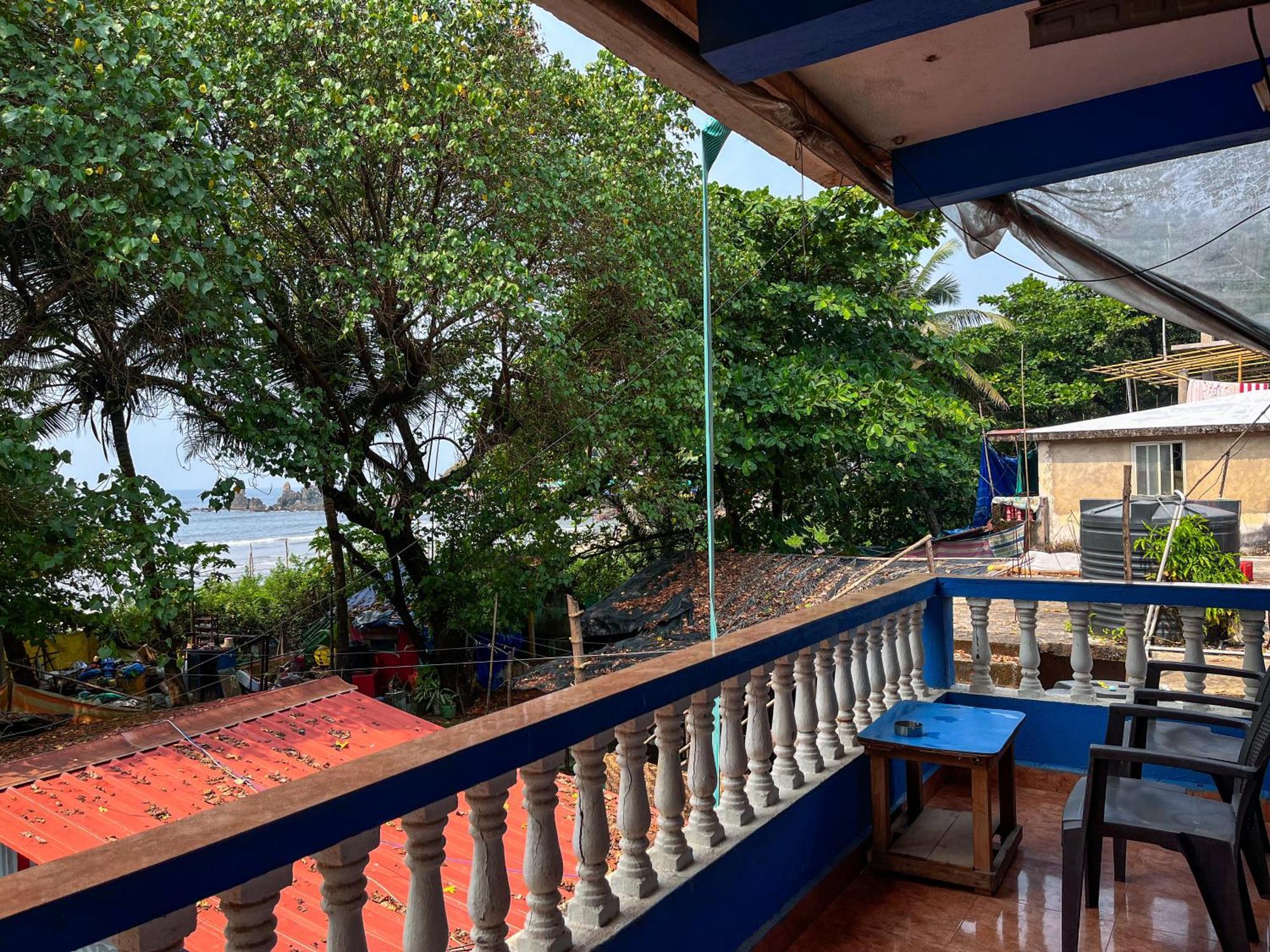 12 Monks - Beachside Hostel Арамбол Екстер'єр фото