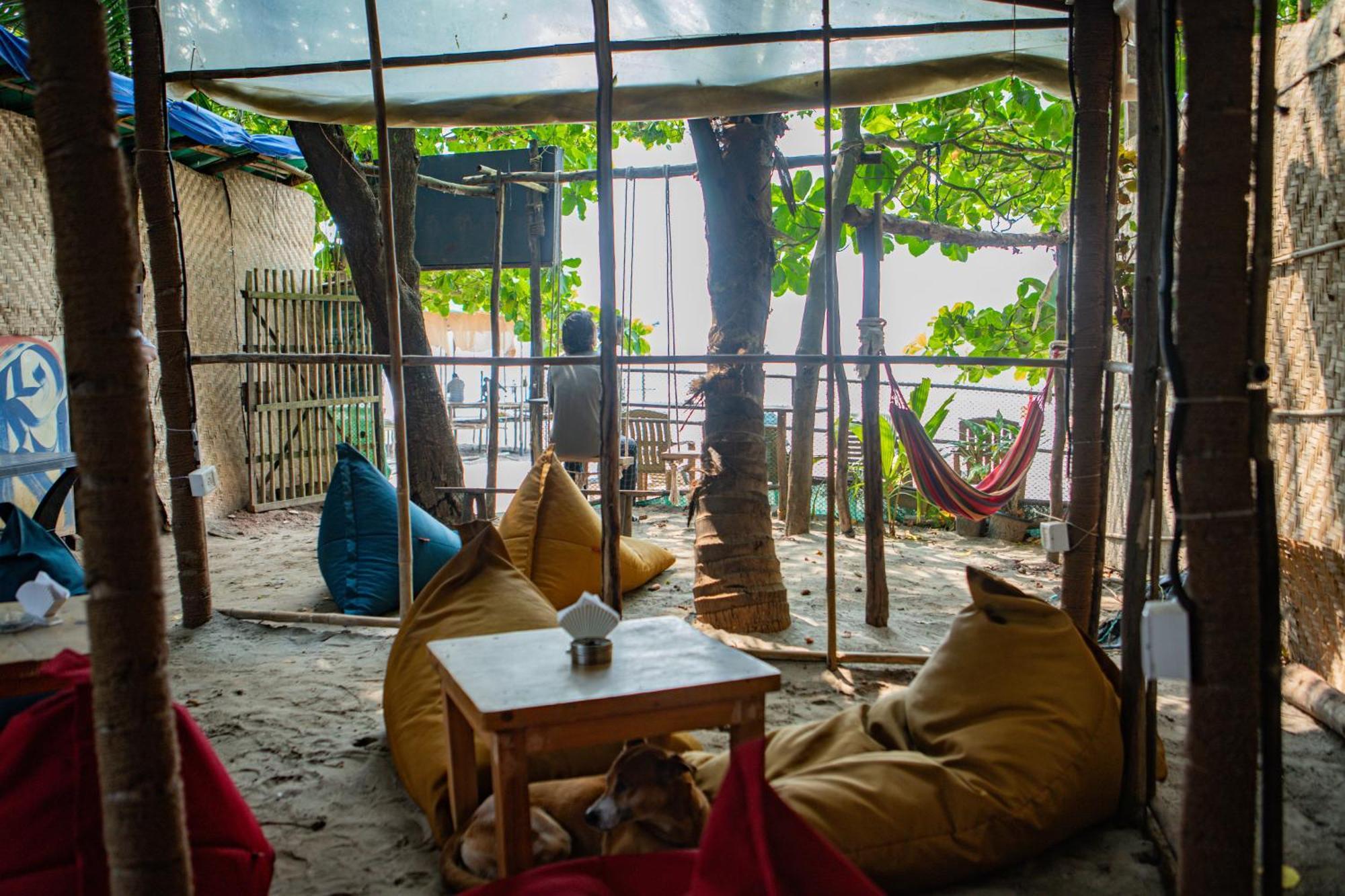 12 Monks - Beachside Hostel Арамбол Екстер'єр фото